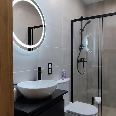 Bialy Dom * סרבינובו